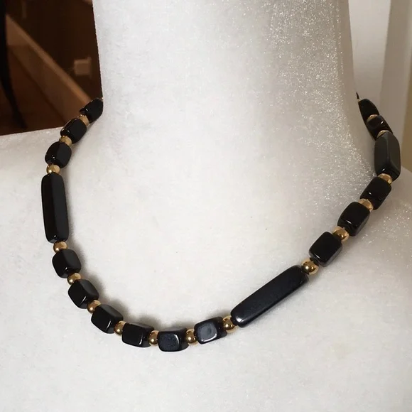 Trifari Black & Gold Bead Necklace.  Vintage - Picture 7 of 16
